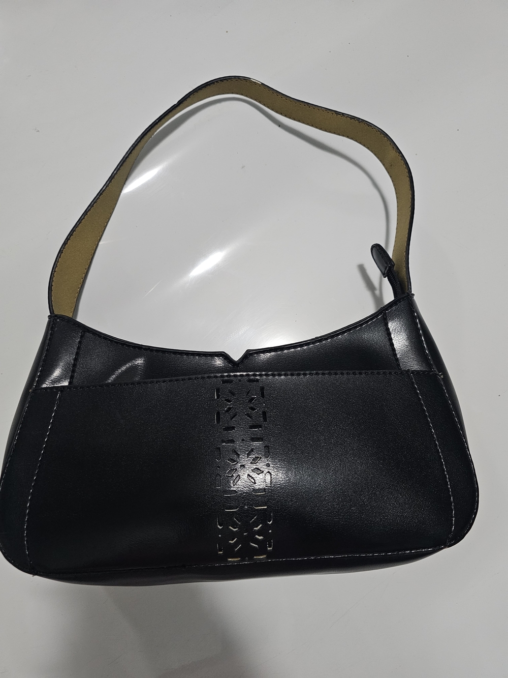 Mondani Black Shoulder Bag